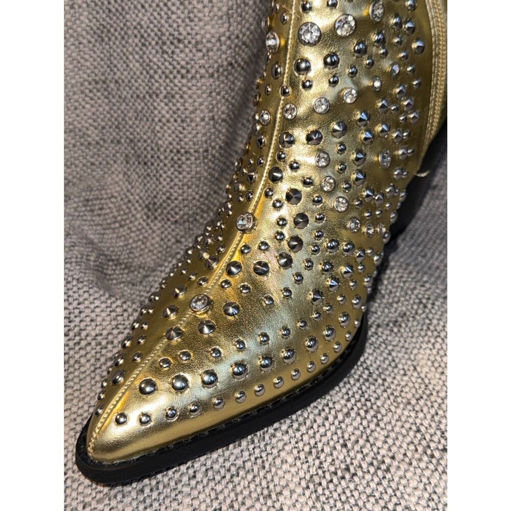 Beast Fashion Western Cowboy Boots Gold Metallic Rhinestones Size 7.5 NEW IN BOX - Picture 2 of 11